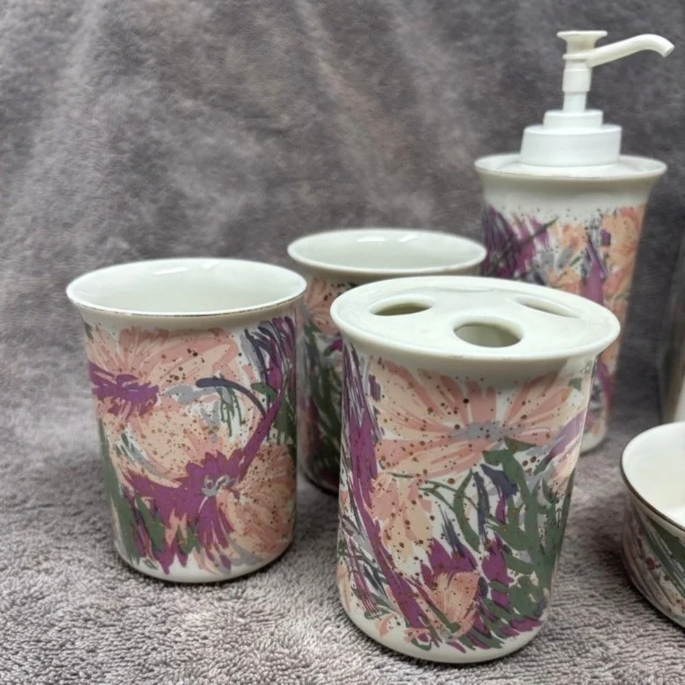 Vintage Saturday Knight Radiance 7-Pc Ceramic Bathroom Set Japan Floral